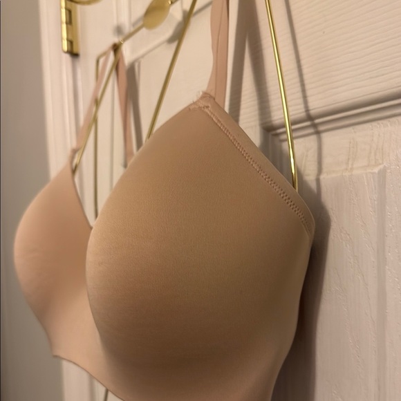 Maidenform Tan Wireless Bra Seamless Comfort - Picture 3 of 5